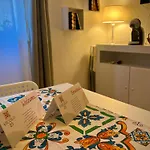 Vicolo 25 * Cinisi